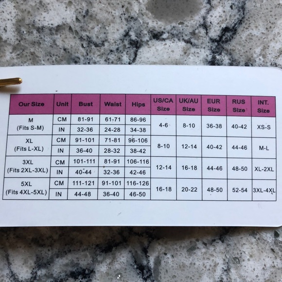 Black lace sexy chemise and panties - Picture 8 of 9